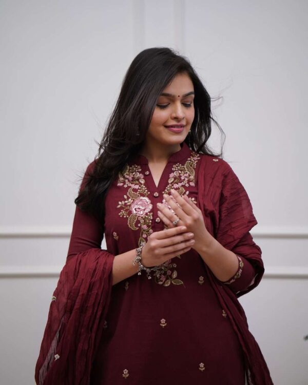 Kurti - Image 2